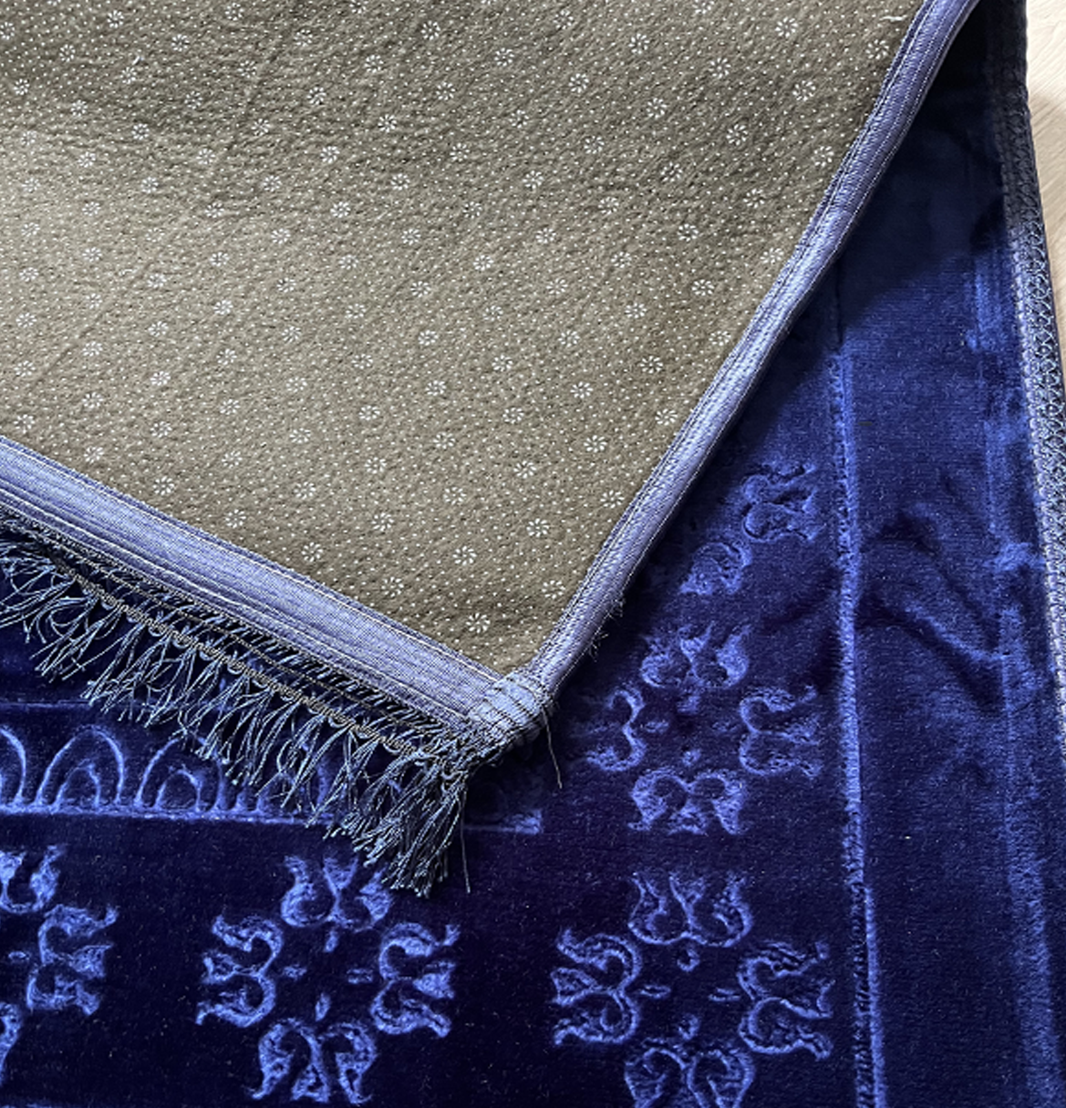 tapis de prière épais bleu nuit personnalisable