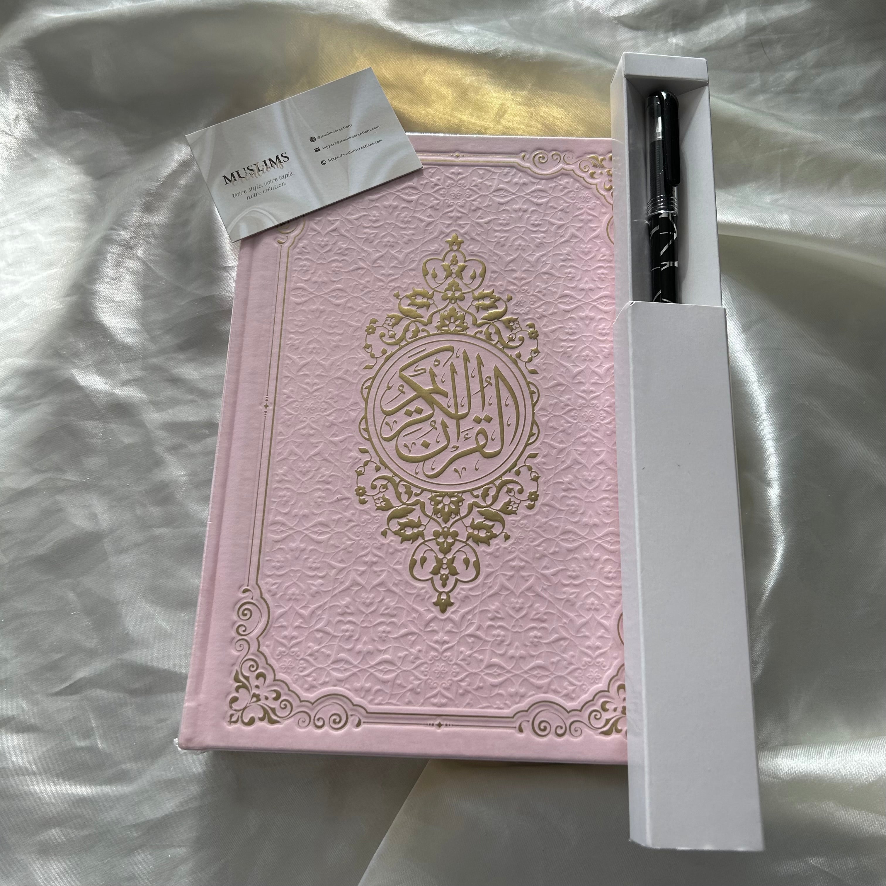 Le Coran à tracer avec stylo gommable rose